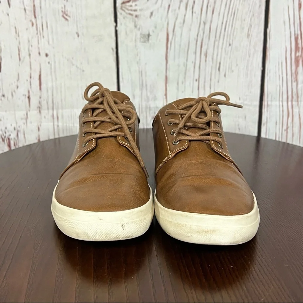 GOODFELLOW & Company Brown Faux Leather Sneakers Dressy Casual Style size 9 GUC